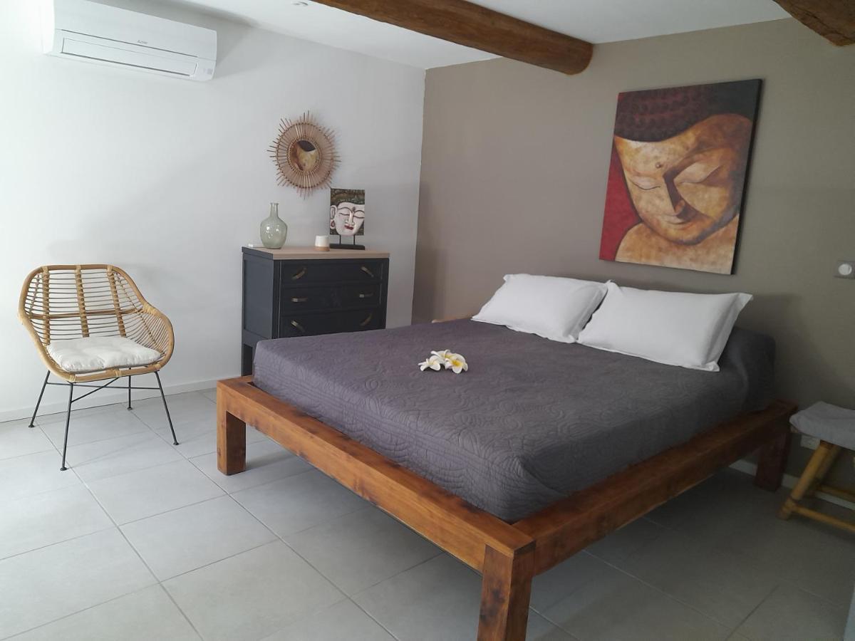 Villa La Ferme Des Oliviers à Solliès-Pont Extérieur photo